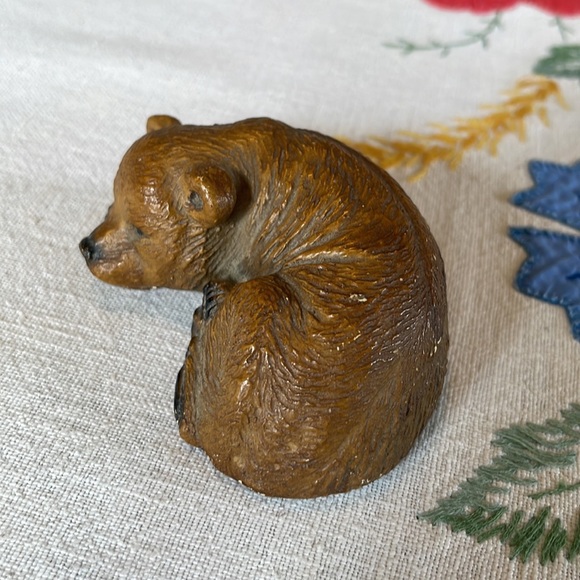 Vintage MCM little sleeping brown bear - Picture 2 of 7